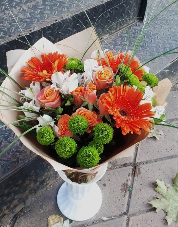 Букет цветов из: Герберы, Хризантемы, Альстромерии и Розы в Коксовом