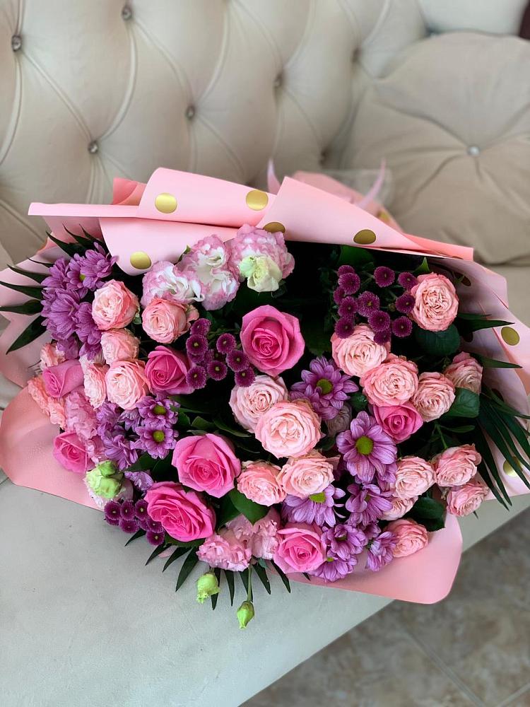 Букет цветов из: Хризантемы, Розы и Лизиантусы в Коксовом