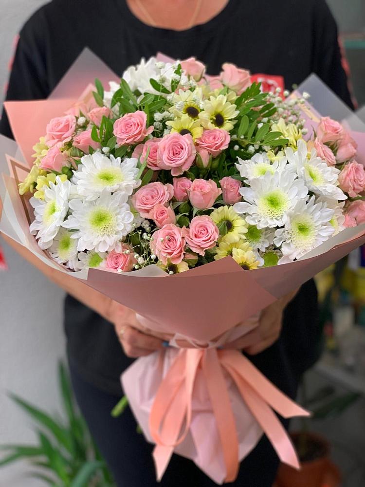 Букет цветов из: Розы и Хризантемы в Коксовом