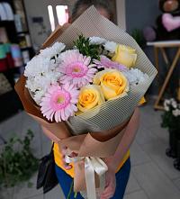 Букет цветов из:  Герберы, Розы и Хризантемы в Коксовом