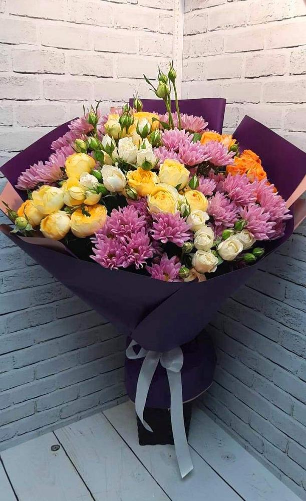 Букет цветов из: Хризантемы и Розы в Коксовом