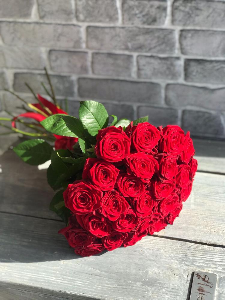 Букет Красные розы Фридом в Коксовом
