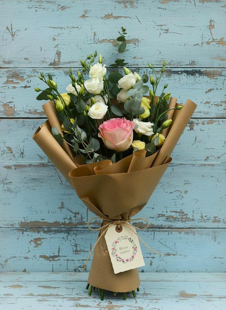 Букет цветов из: Розы и Лизиантусы в Коксовом