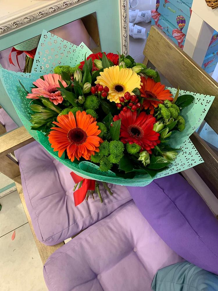 Букет цветов из: Герберы, Хризантемы и Альстромерии в Коксовом