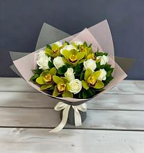 Букет цветов из:  Орхидеи и Розы в Коксовом