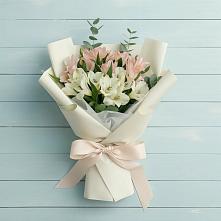 Букет цветов из:  Альстромерии в Коксовом