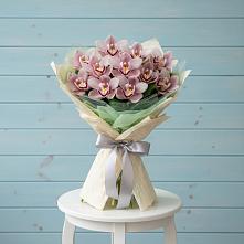 Букет цветов из:  Орхидеи и Розы в Коксовом