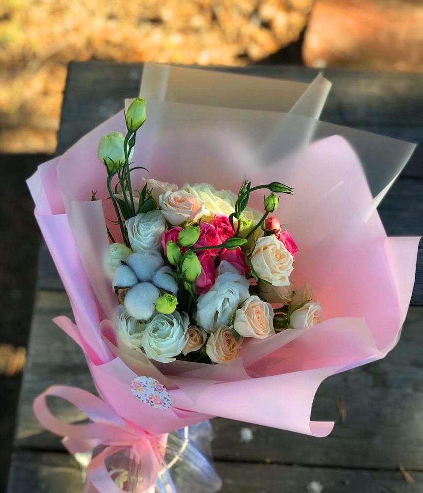 Букет цветов из: Розы и Лизиантусы в Коксовом