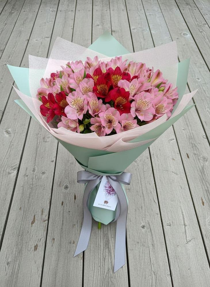 Букет цветов из: Альстромерии в Коксовом