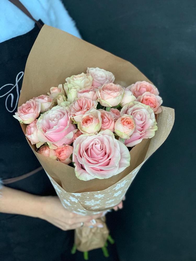 Букет цветов из: Хризантемы и Розы в Коксовом