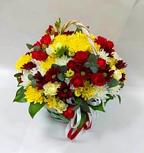 Цветочная композиция из Хризантемы и Розы в корзине в Коксовом