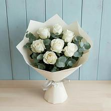Букет Белые розы в Эвкалипте в Коксовом