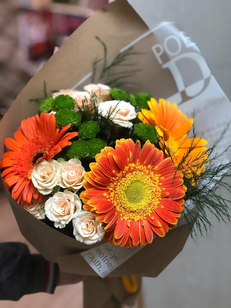 Букет цветов из: Герберы, Хризантемы и Розы в Коксовом