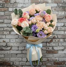 Букет цветов из:  Розы, Лизиантусы и Гвоздики в Коксовом