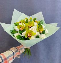 Букет цветов из:  Орхидеи и Розы в Коксовом